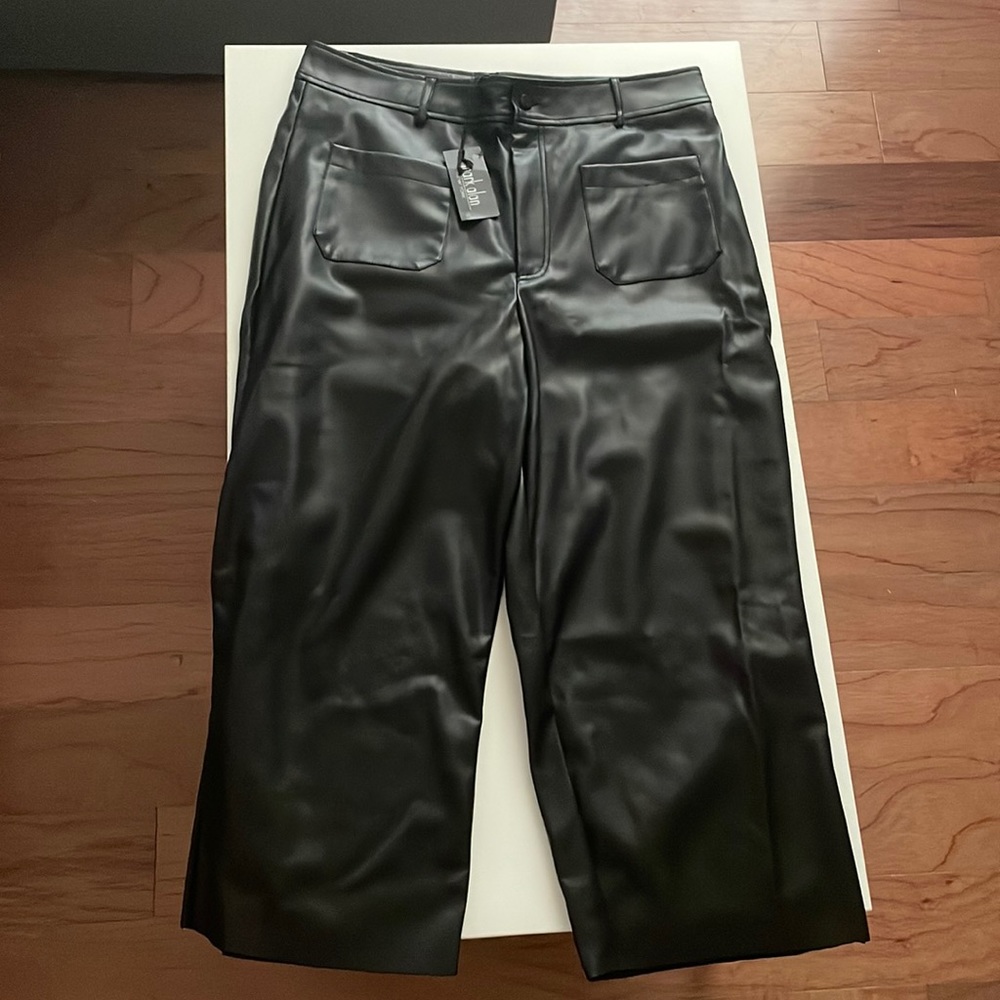 Leather cropped wide leg pants